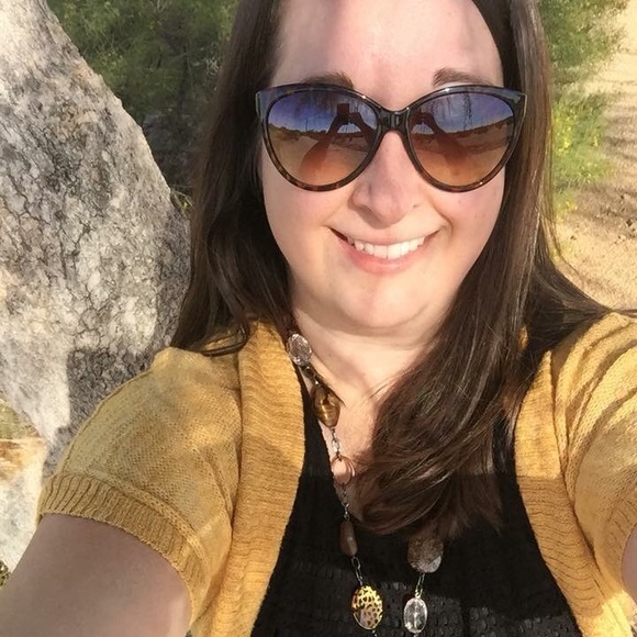 Meet your Posher, Becky - Picture 11 of 11